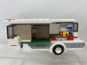 LEGO 60117 CITY: Van & Caravan Complete Retired 2016 Minifigs And Dog No Manual
