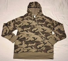 Women  s American Eagle Jegging Fit Medium Green Camo Hoodie NEW Without Tags