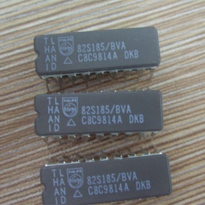 CYPRESS CY7C148-25PC DIP-18 x4 SRAM