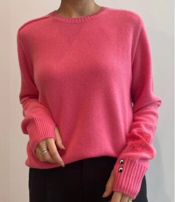 UNIQLO x ANYA HINDMARCH Cashmere Long-Sleeve Crew Neck Sweater 