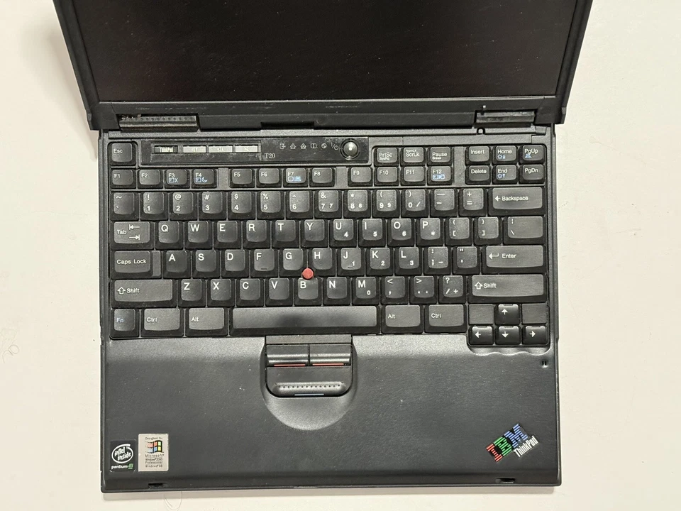 Vintage IBM ThinkPad T20 2647 Intel Pentium III 700MHz 128MB RAM 20GB HDD READ - Image 2 of 4