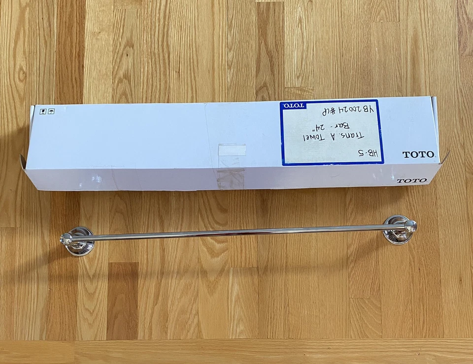 TOTO Transitional Collection YB20024#CP Towel Bar 24” Polished Chrome - Изображение 3 из 4