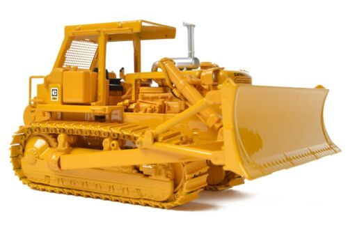 Caterpillar D8K Dozer w/ ROPS, Winch & A Blade - 1/48 - CCM - Diecast - 2019 - Picture 2 of 6