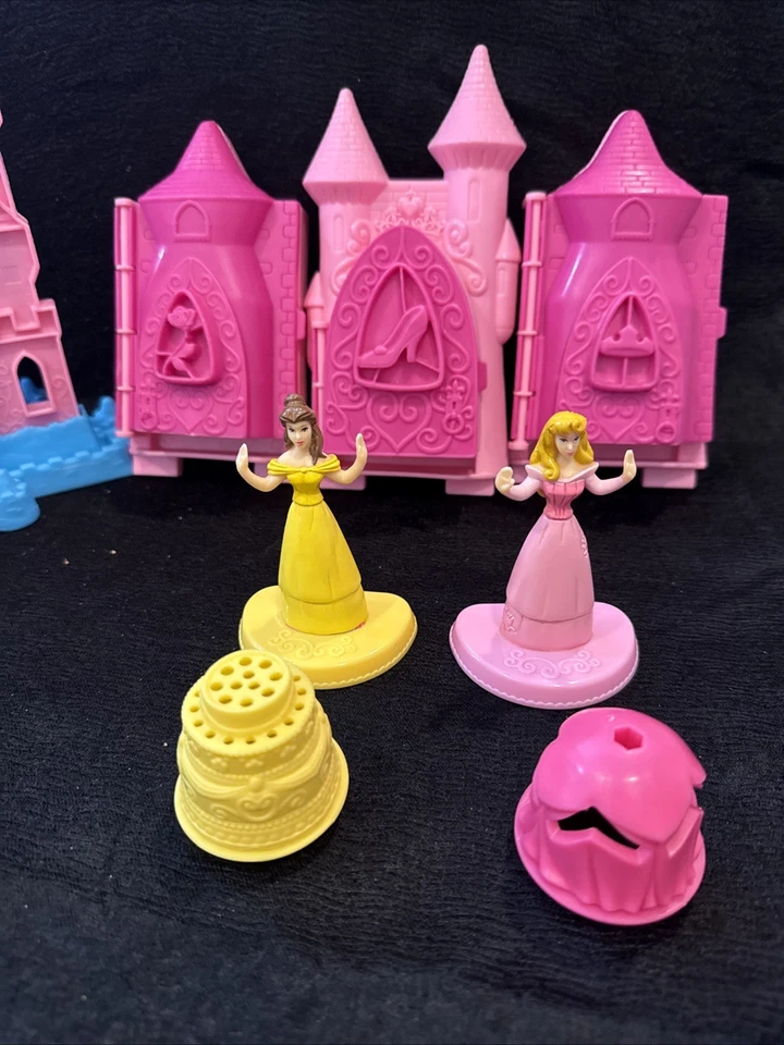 Molde Play-Doh Walt Disney's Prettiest Princess Castle/Magical Castle incompleto Foto 2 de 4
