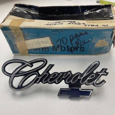 NOS 1970 Impala Caprice Grill Emblem 3977571  L5