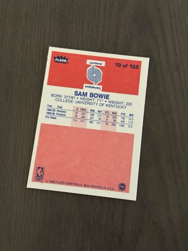 Tarjeta de baloncesto Fleer #13 1986-87 Sam Bowie Portland Trail Blazers novato radiocontrol - Imagen 2 de 2