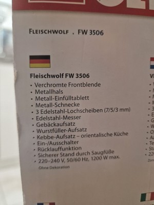 Fleischwolf der Marke Clatronic, Modell FW 3506, Farbe Metallic