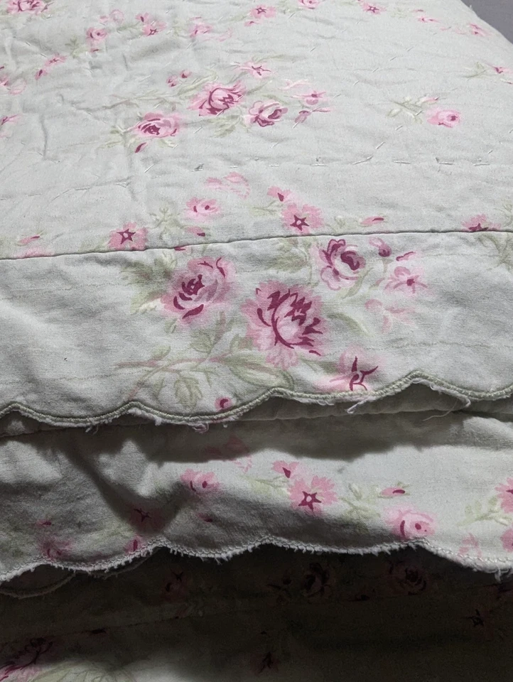 Simply Shabby Chic Lady Rose Quilt Scalloped Edge  92" x 86" Queen Green - Image 3 of 4