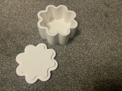 Weiße Gänseblümchen geformte Schmuckschatulle Geschenk zum Muttertag 5 Zoll
