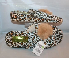 Easy USA Womens Leopard Print Pompom Slip-On Indoor Slipper