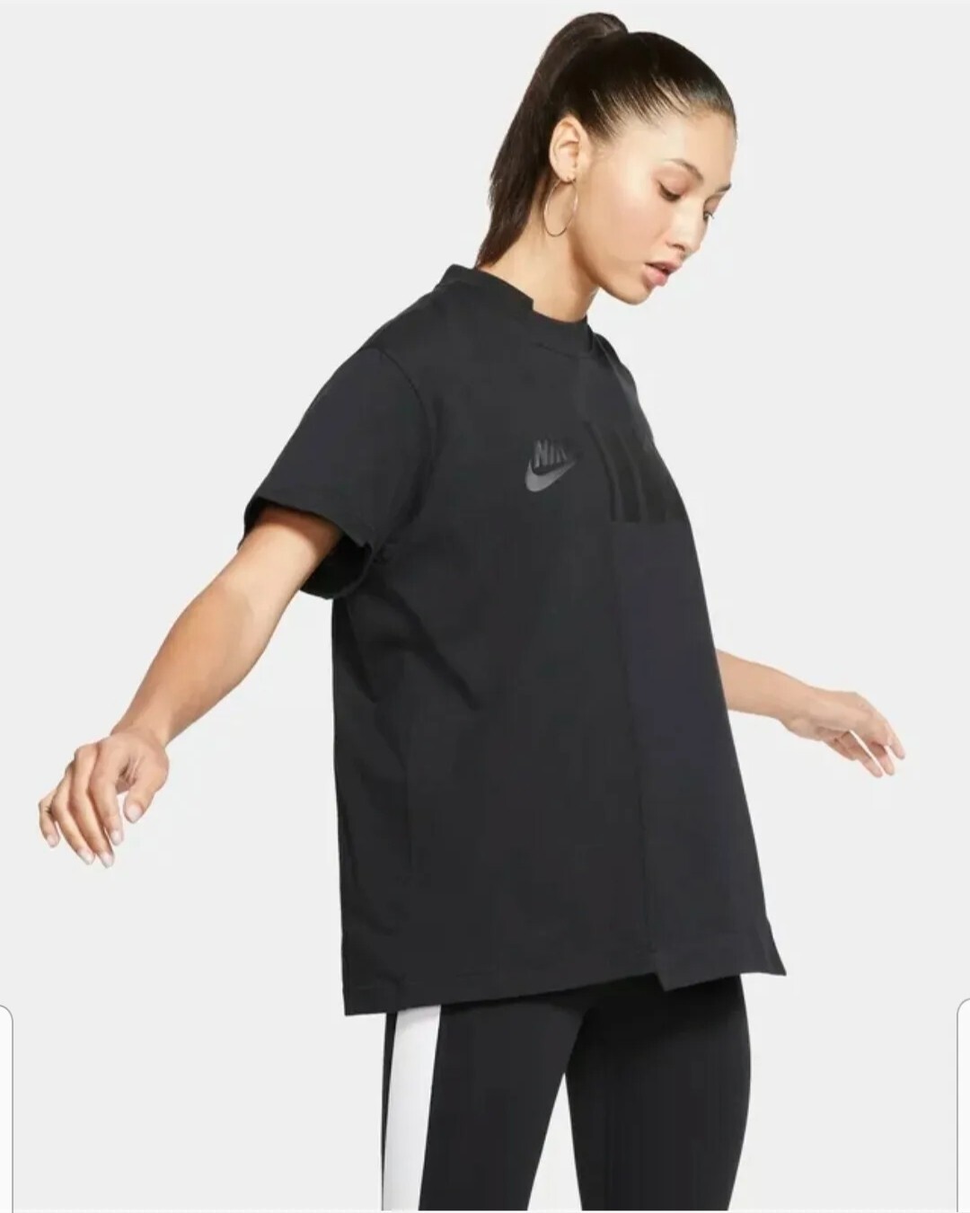 SACAI X NIKE Maglietta Nike X Sacai nera ibrida manica corta