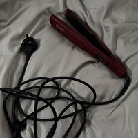REVAMP HAIR STRAIGHTENERS WORK PERFECT NO ISSUES UK PLUG UP TO 230 C