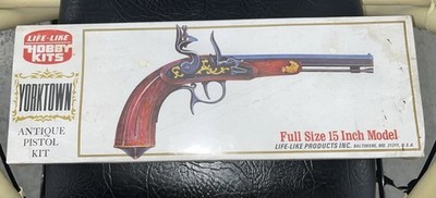 Life-Like Hobby Kits  YORKTOWN Antique  15'' Model 09226 Sealed. NOS