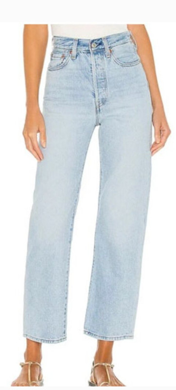 Levi's Ribcage High Rise Straight Ankle Jean SIze 26 Color Middle Road