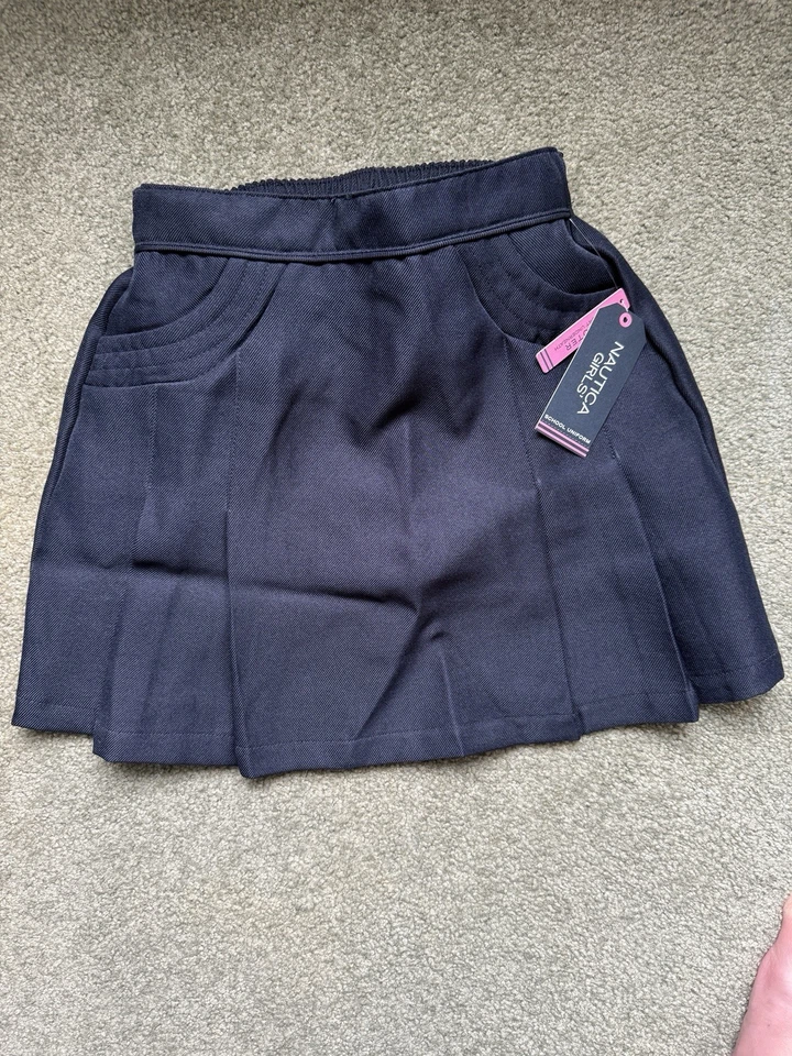 Paquete de uniforme para niñas talla 6 Foto 2 de 4