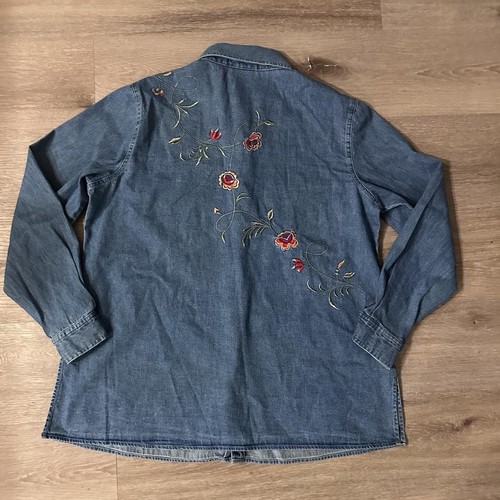 Coldwater Creek Denim Button Up Shirt with Colorful Floral Embroidery Size Large - Picture 2 of 4