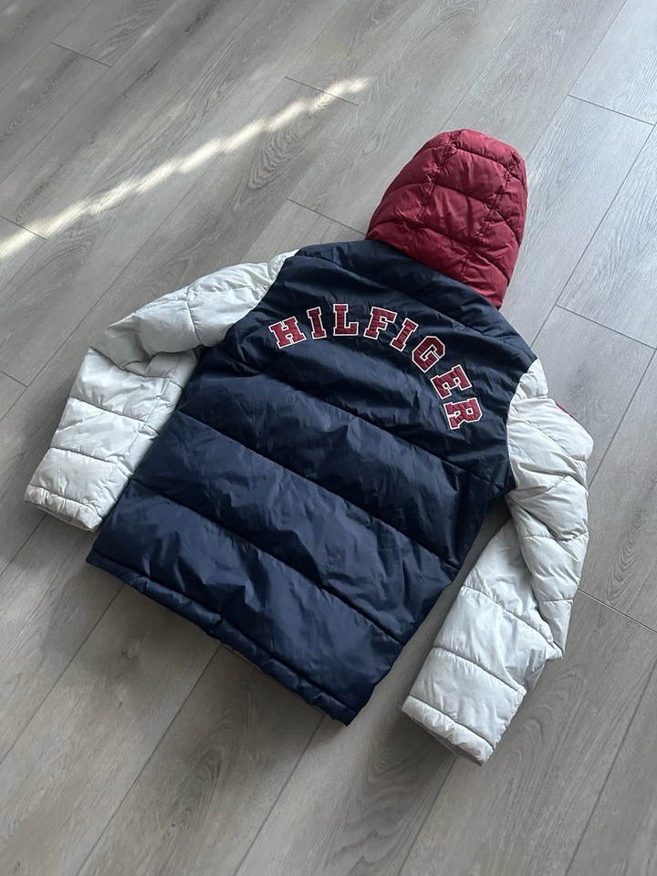 Abrigo acolchado con capucha Tommy Hilfiger para hombre rojo azul talla S Foto 4 de 4