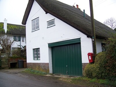 Foto 6x4 Reetdachhaus, Wherwell Wherwell, berühmt für Reet, Forelle um 2009