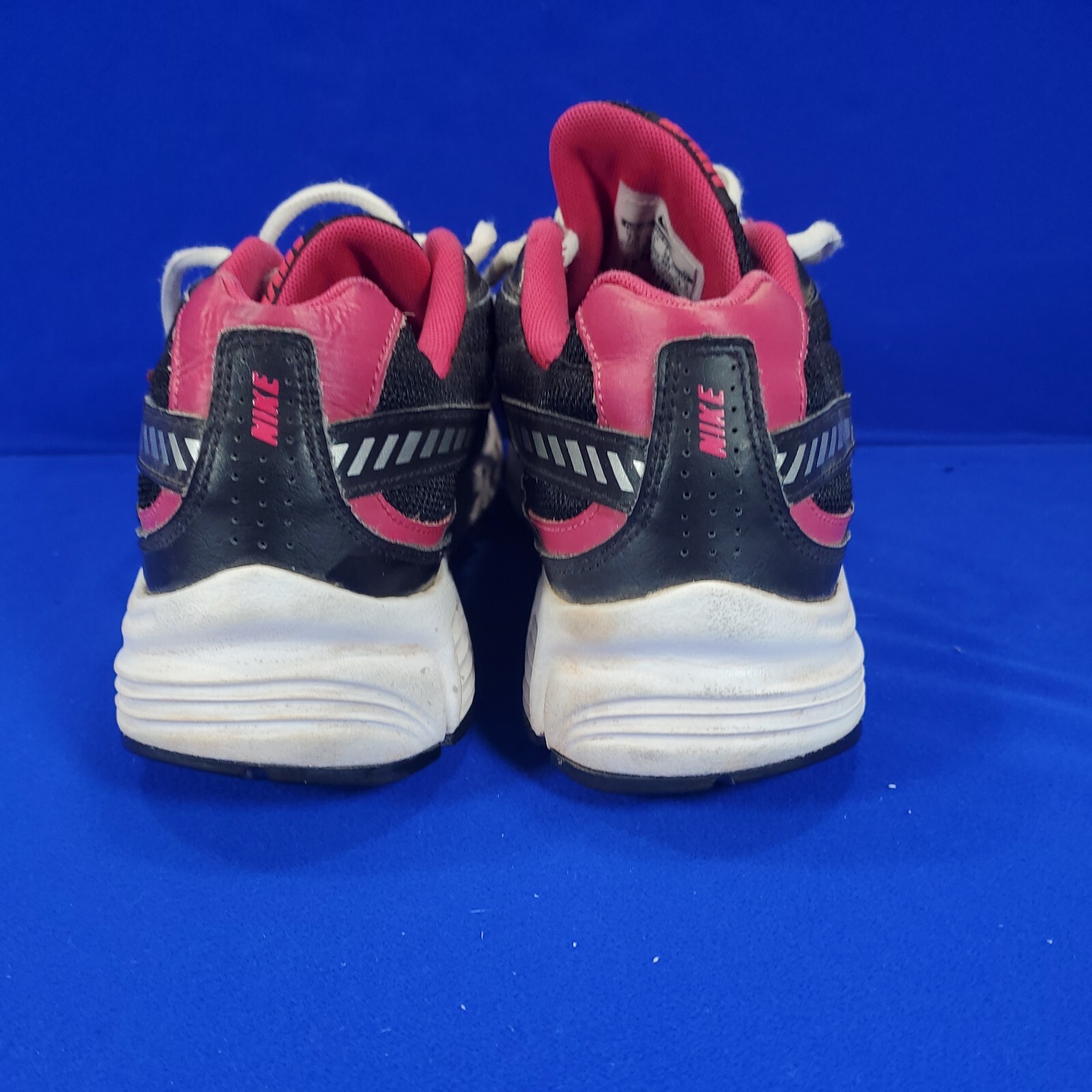 nike initiator women's pink