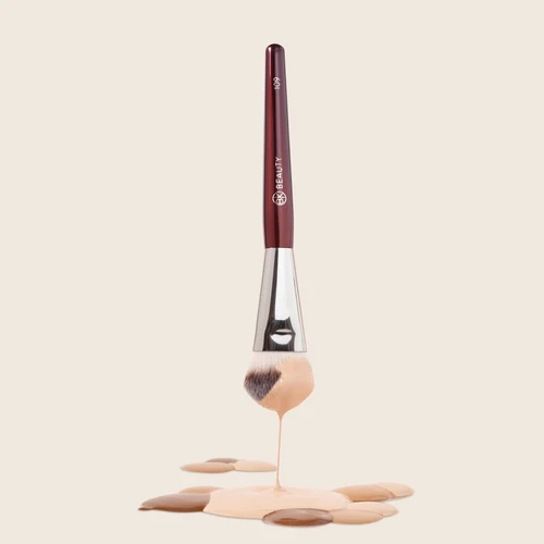 BK BEAUTY PINCELES - 109 MINI BASE CONTORNEADA - Cepillo facial para líquido - Imagen 4 de 4