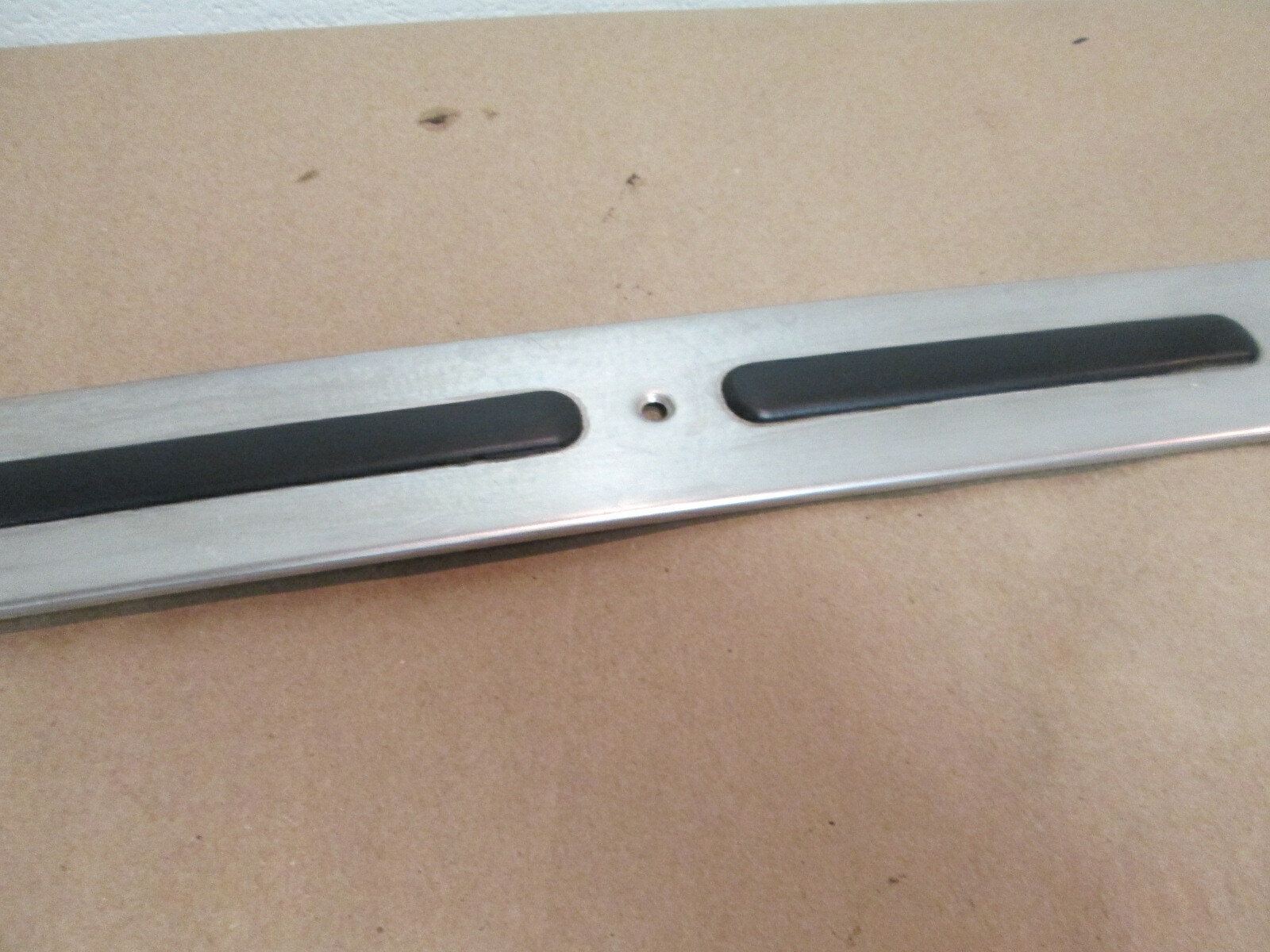 Rolls Royce Silver Shadow II 1980 - RH Front Door Chrome Sill Plate
