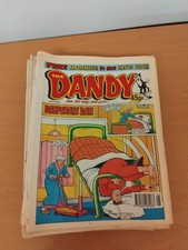 Vintage Dandy Comics Bundle  Job Lot oct 97 - Jan 98 X 25 With 2 X Badges