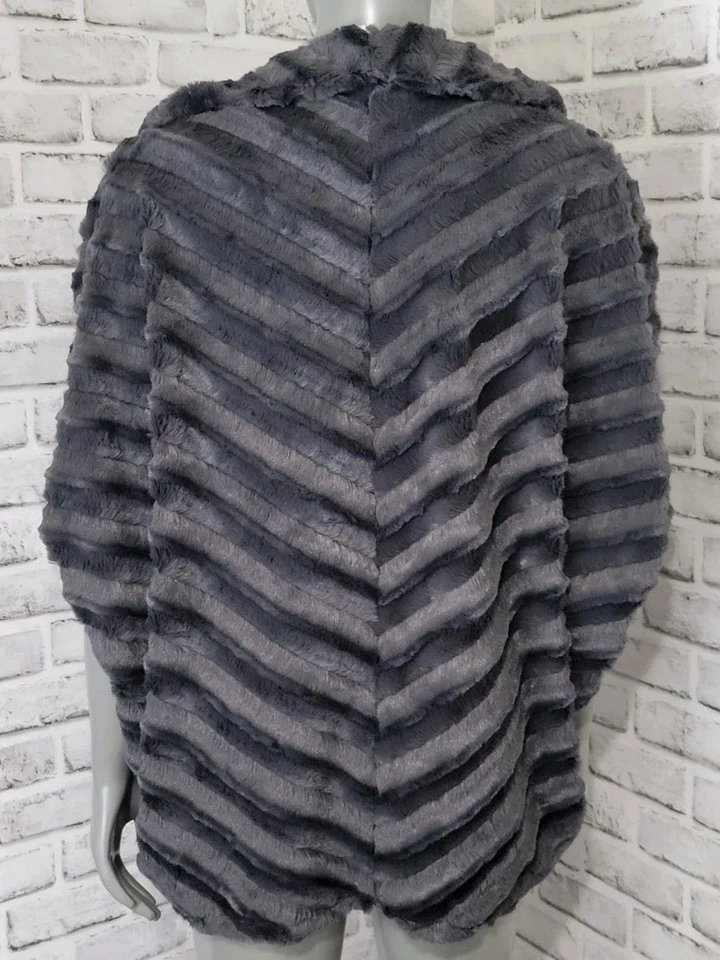 Slinky Brand Faux Fur Cardigan Open Front Short Sleeve Womens Size Large Gray - Image 2 of 4