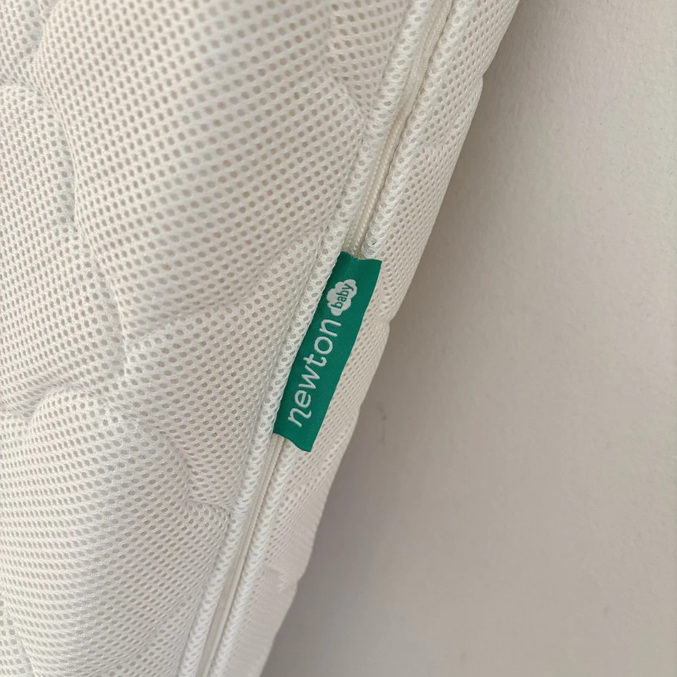 Colchón Newton Baby Original Cuna Transpirable Lavable Infantil 28x52 Estándar Usado en Excelente Condición Foto 2 de 4