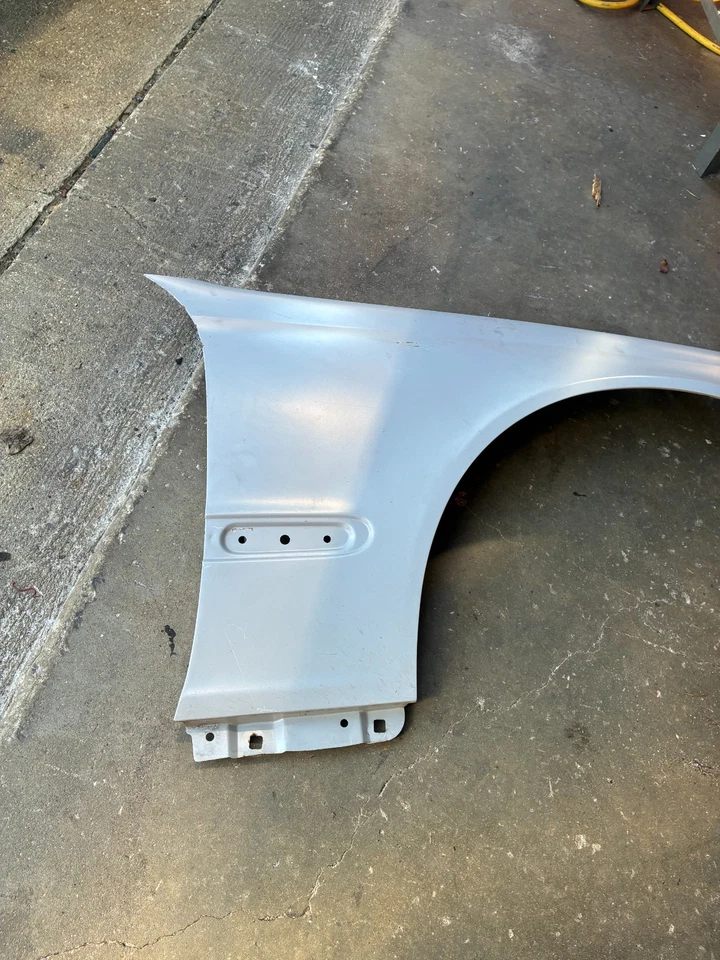 右前挡泥板底漆 01-05 梅赛德斯奔驰 W203 C230 C240 仅轿车 — 第 2/4 张图片