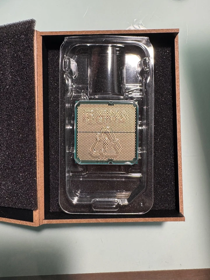 AMD Ryzen 7 7800X3D Processore 4,2 GHz, 8 Cores, Socket AM5 - Immagine 2 di 2