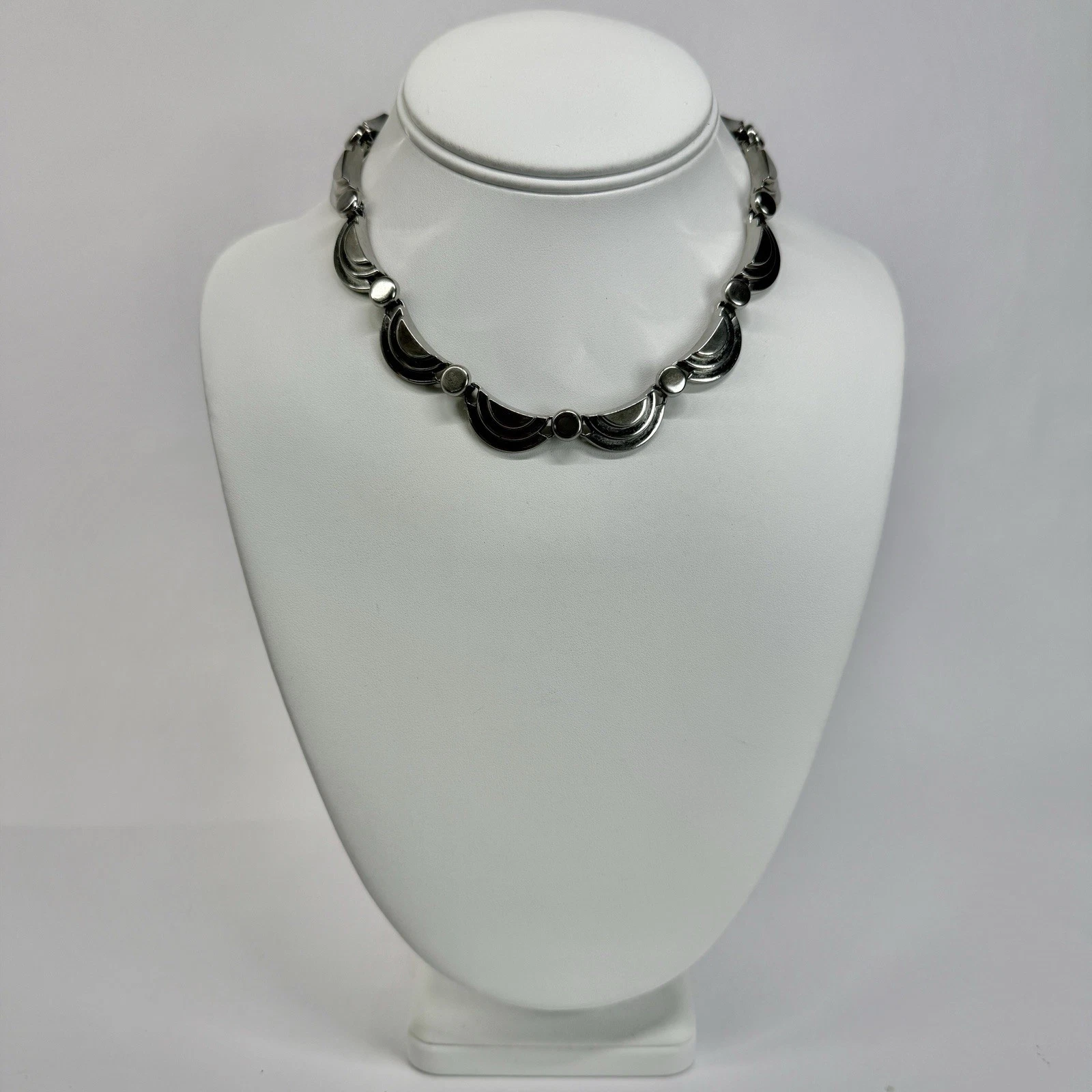 Elegant Modernist Scandinavian Collar Silver Tone Vintage Necklace Jewelry N552