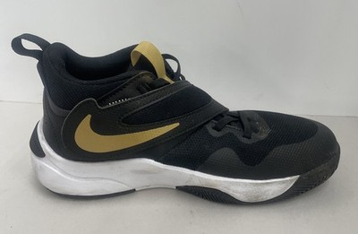 Nike Team Hustle D 11 Sneakers Size 5.5Y