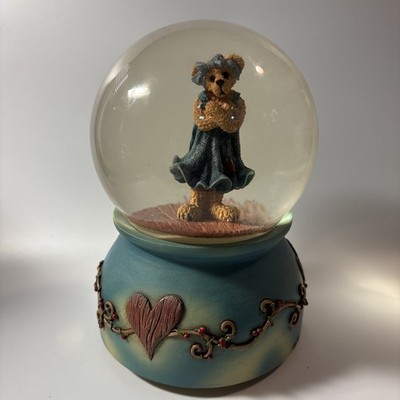 Boyds Bearstone Musical Waterglobe #270536 Plays  Lovers Concerto  1st Ed / 454