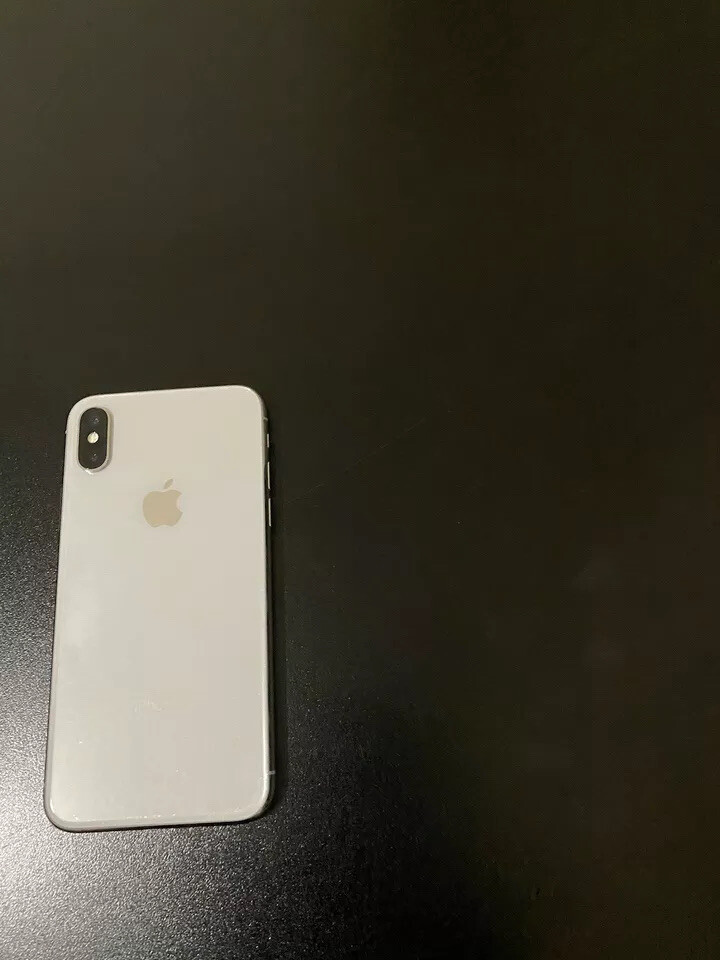 【美品】iPhone X シルバー 256GB Apple iPhone X - 256GB - Silver (Factory Unlocked) - Good