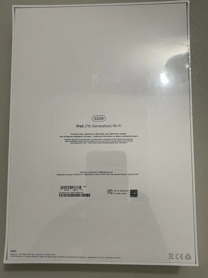 Apple iPad 7 7th Generation 32GB Wi-Fi Tablet MW742LL/A 10.2-inch Retina display - Image 3 of 4