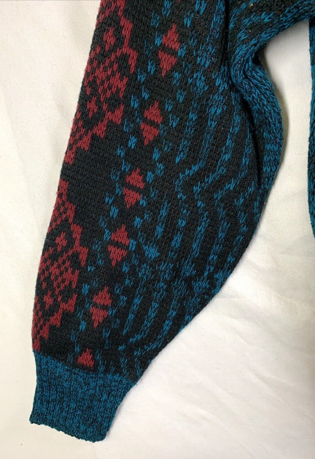 90s Aztec Geometric Pattern Sweater Basic Trends … - image 17