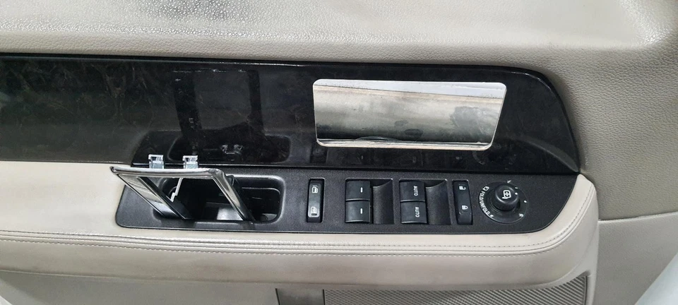 2015-2017 Lincoln Navigator Front Left Driver Door Trim Panel Power w/Switches Foto 4 de 4