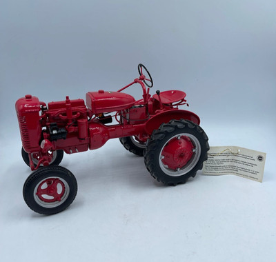 1946 Farmall Model-A Farm Tractor 1:12 Scale Franklin Mint Model *Missing Pieces