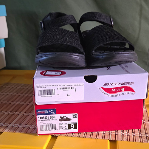 SKECHERS Arch Fit Men’s Slide Sandal Arch Support Black Buckle US 9 140840