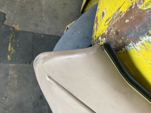 NISSAN LAUREL C33 RB20DET door card trim leather beige rear L/H side damage #7 - 第 11/12 張圖片