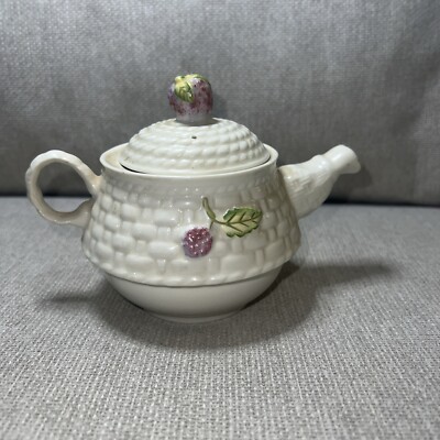 Belleek Floral Tea for One Raspberry Basket Weave