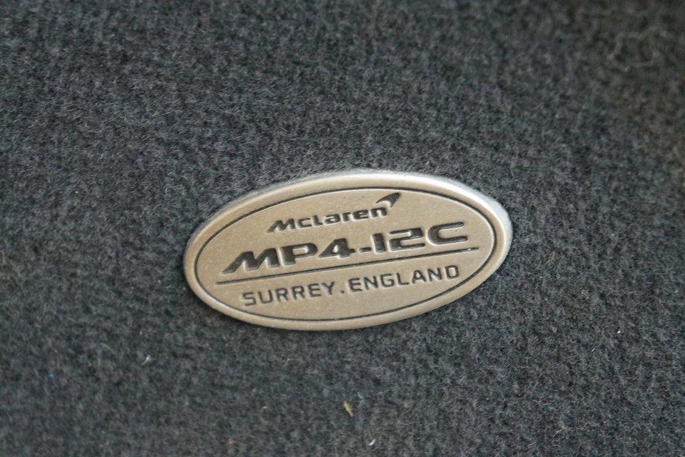 Juego 2 alfombras de piso delantero izquierdo derecho forro 11N2897CP OEM McLaren MP4-12C Foto 4 de 4