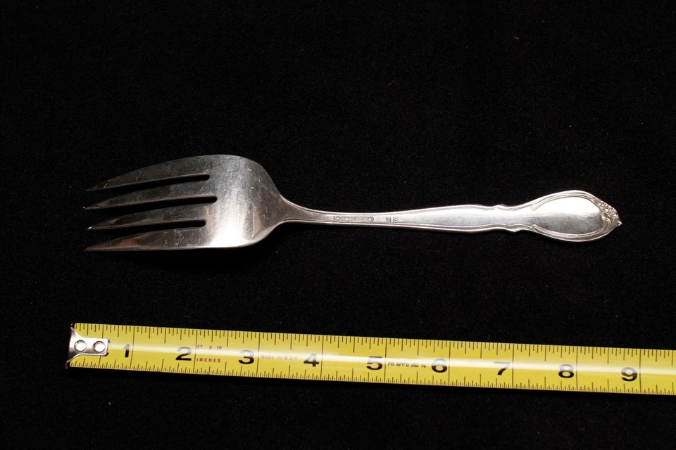 WM Rogers Meat Fork Serving Silver IS Moonlight Lovelight Royal Victorian - Image 2 of 4