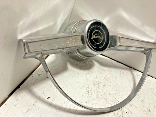 1965 1966 Chevrolet Impala Horn Ring with Center Horn Button - 第 4/9 張圖片