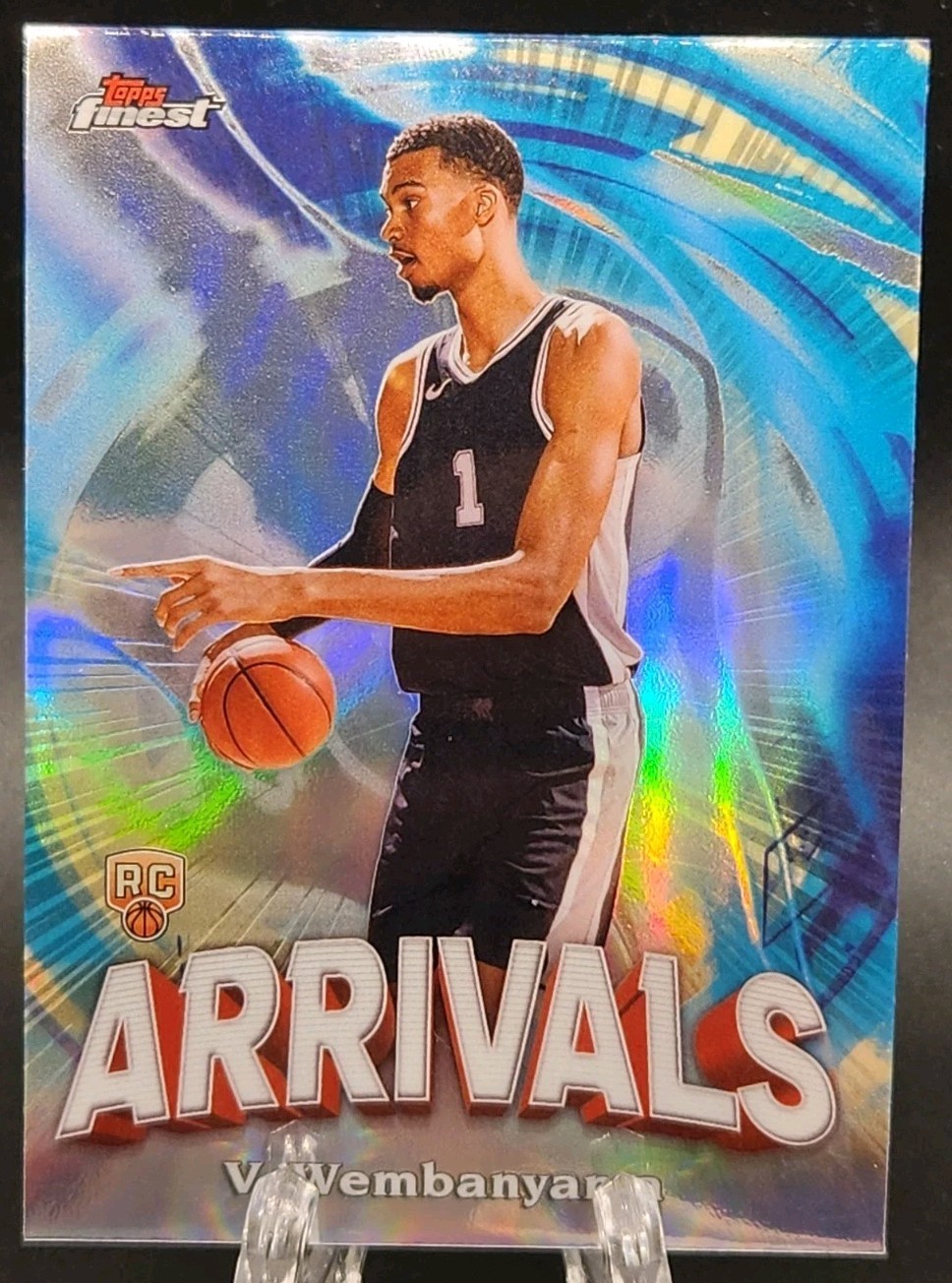 2023-24 Topps Finest Arrivals Victor Wembanyama #A-6 Refractor (RC)