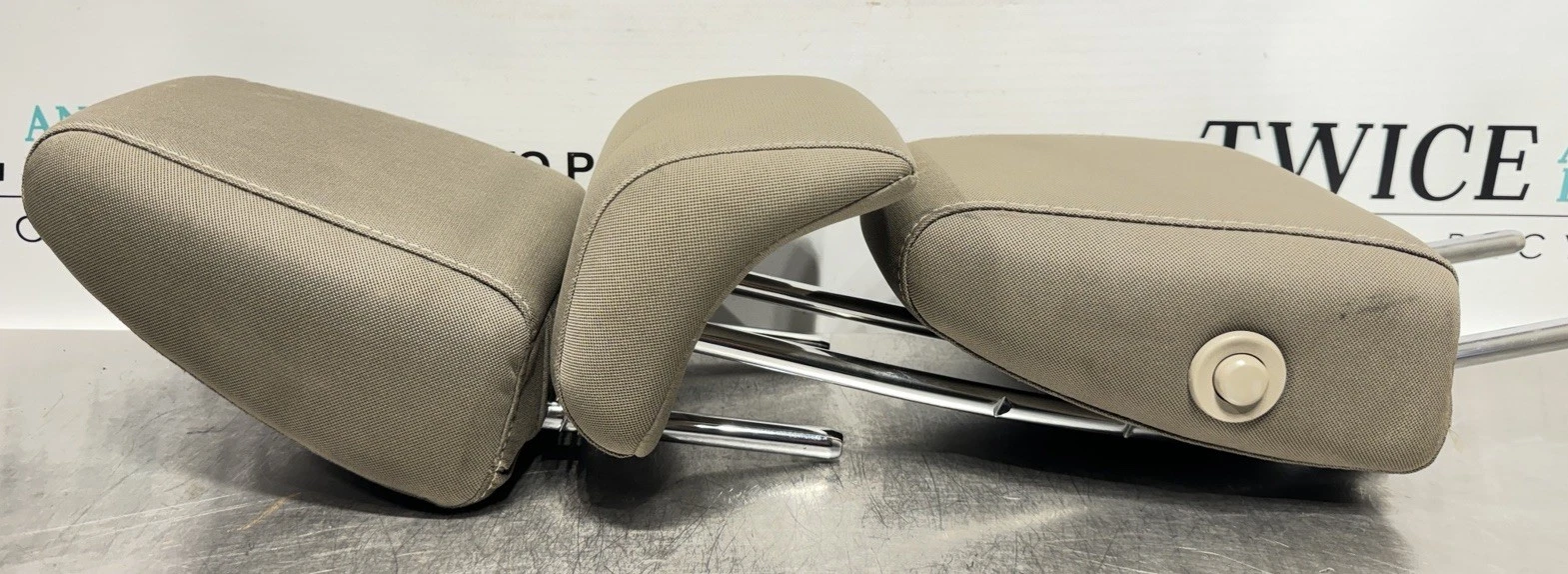  rear 2nd row headrest cloth complete set oem 