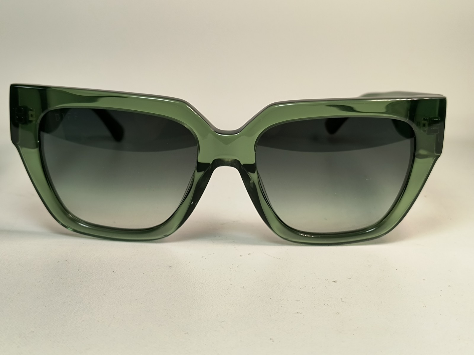 Diff Sunglasses Remi II translucent Green minty A… - image 1