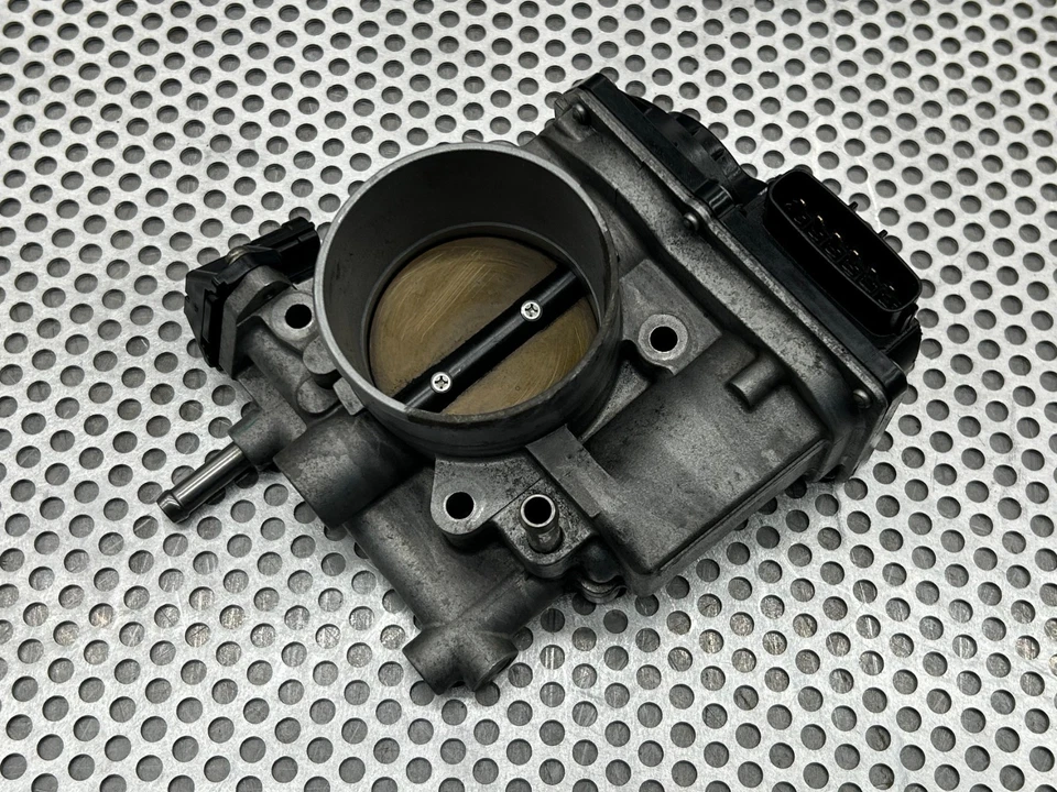 2015-2021 Subaru WRX STI EJ257 2.5L Engine Intake Throttle Body US-Spec Genuine - Image 4 of 4