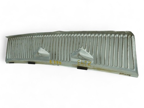1972 - 1980 Mercedes Benz S Class W116 Vent Hood Grille Cowl Cover Front Oem - Picture 6 of 10