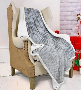 Supersoft Snug Fleece Christmas Grey Reindeer Bed Throw ...